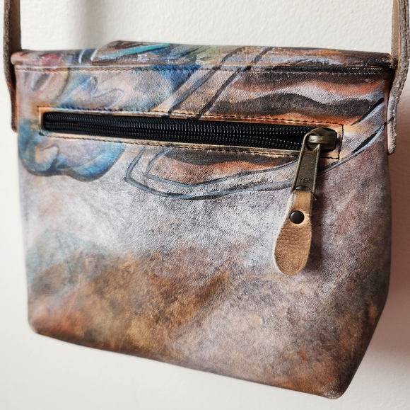 Jane Yoo Crossbody - Picture 8 of 9